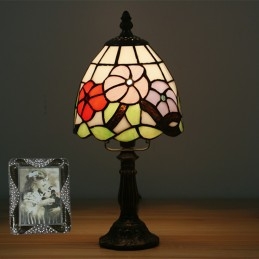 Tiffany bordslampa på 15 cm...